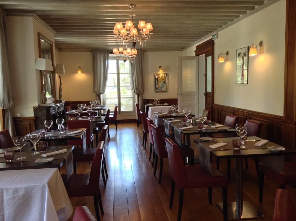 Hostellerie Les Frenes 아비뇽 외부 사진