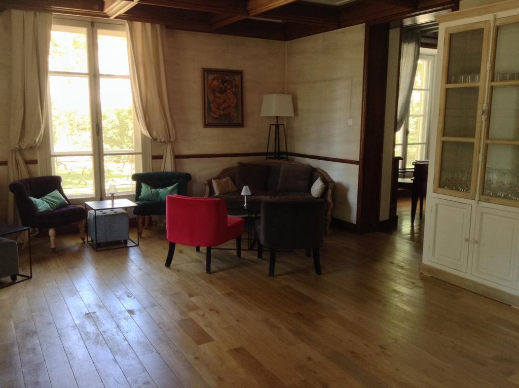 Hostellerie Les Frenes 아비뇽 외부 사진