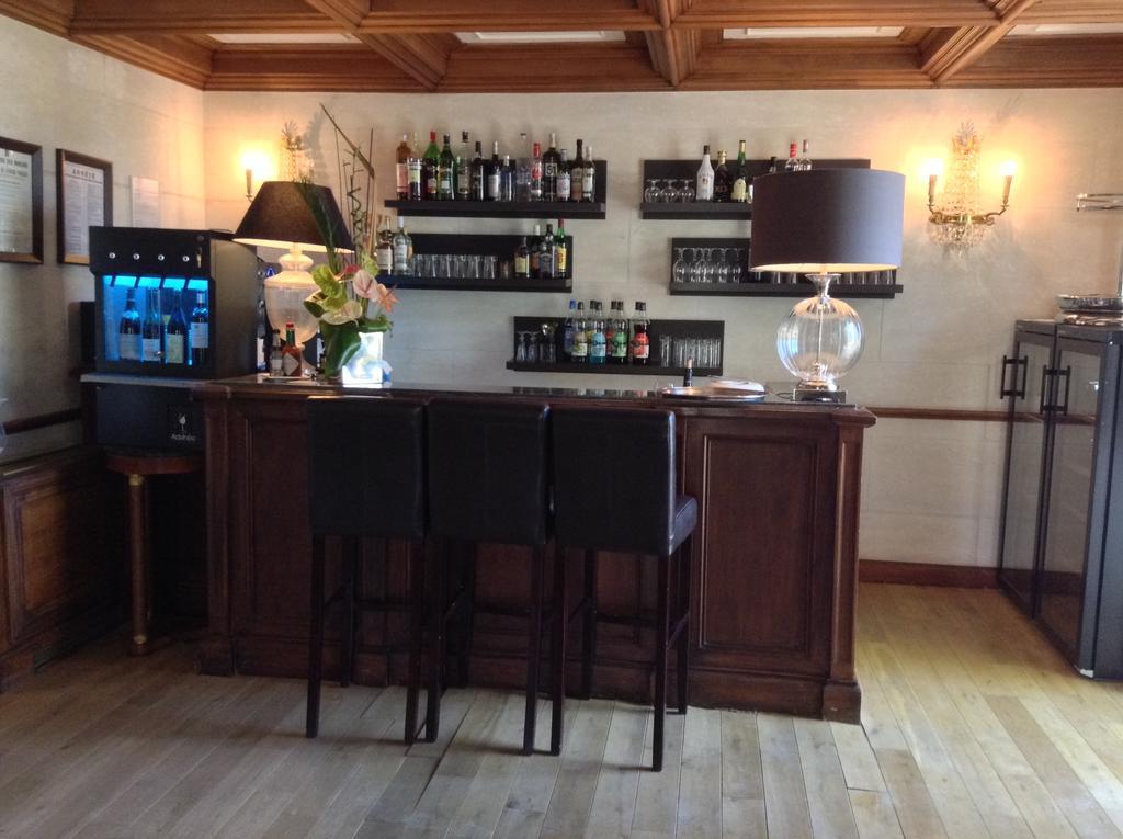 Hostellerie Les Frenes 아비뇽 외부 사진