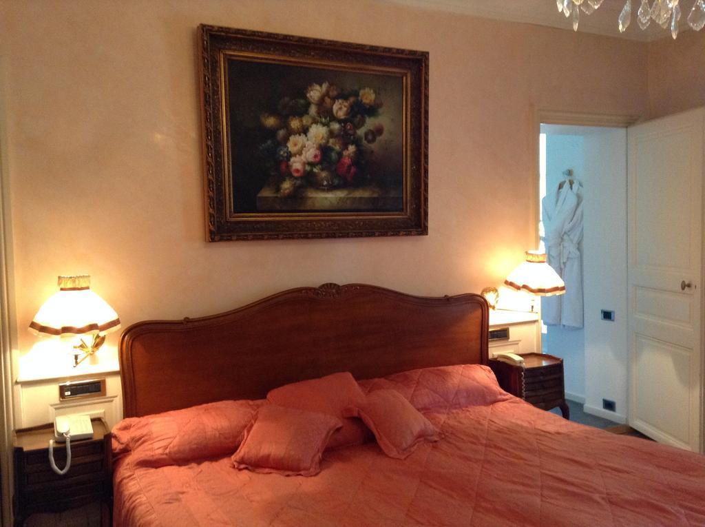 Hostellerie Les Frenes 아비뇽 외부 사진