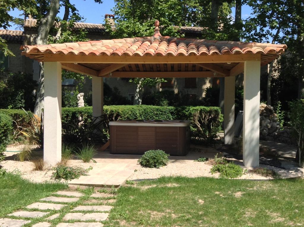Hostellerie Les Frenes 아비뇽 외부 사진