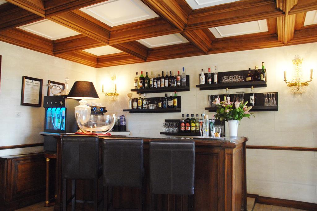Hostellerie Les Frenes 아비뇽 외부 사진
