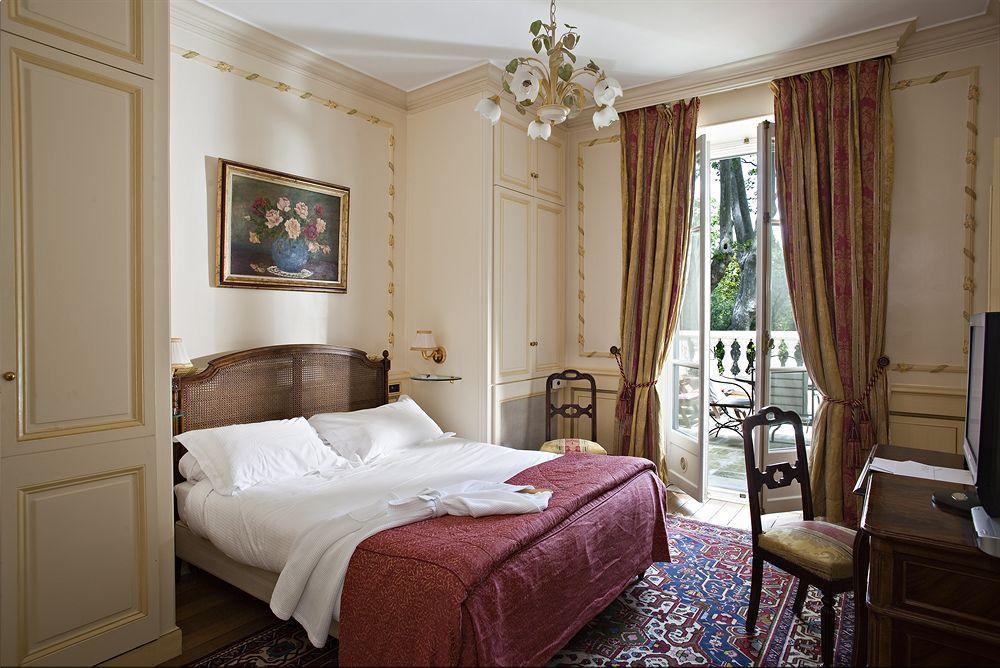 Hostellerie Les Frenes 아비뇽 객실 사진