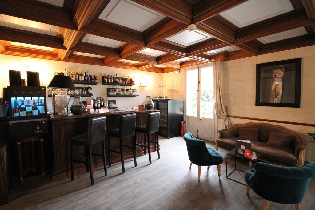 Hostellerie Les Frenes 아비뇽 외부 사진